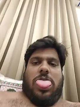 عرض كام Cutehornyyboiy