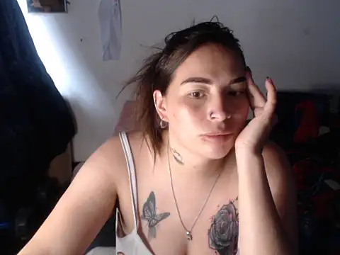 Chat +18 de layanafuckass ao vivo