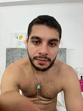AmadeoWild – Naživo XXX chat