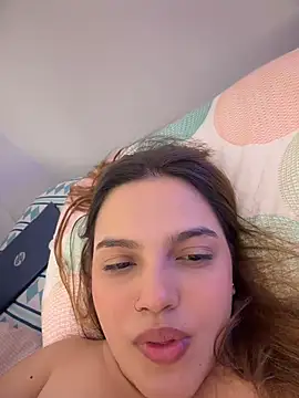 Colibri_xxx - TITS OUT HIDDEN