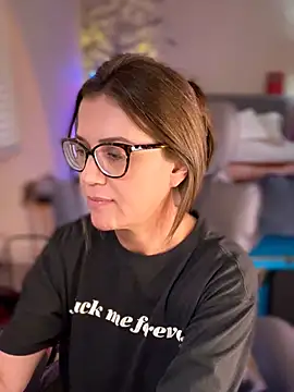 MaiseKnox Chat XXX in diretta