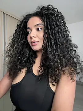 Curlyierrn Live XXX chat