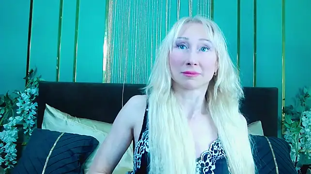 KissDreamm - 5 spanks on the ass in doggy style