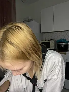 Riley_flower_ – Live XXX-chat