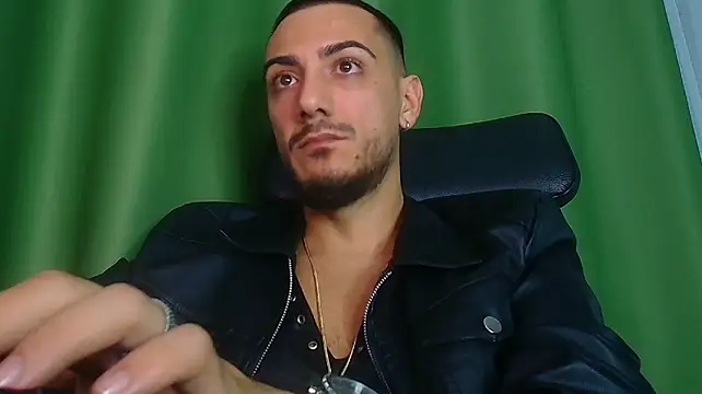 AndrewBanner Chat XXX live