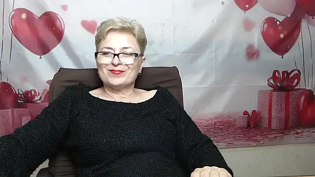 EmiliaGree Adlı Modelin Canlı XXX Sohbeti