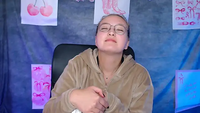 MissAriaa Adlı Modelin Canlı XXX Sohbeti