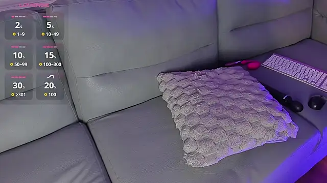 _PARISI_ - Show plug inside my ass 😈