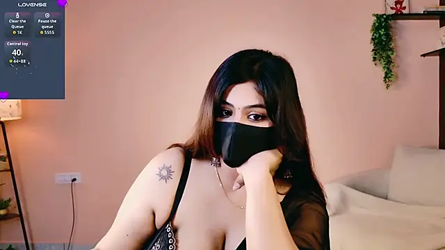 Chat XXX en directo de Mysterious_krishaa