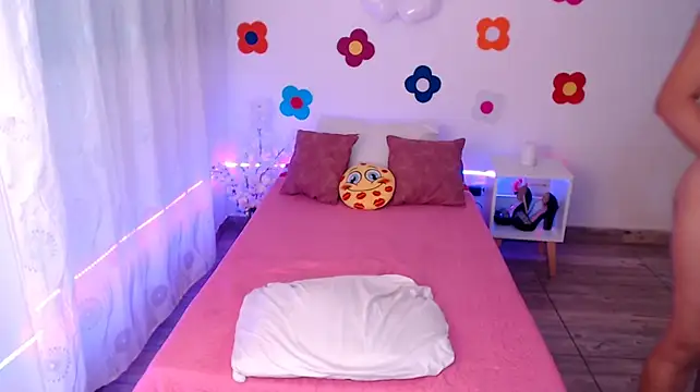 Sami-Queen লাইভ XXX চ্যাট