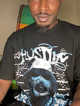 BrownSkinHandsome Chat XXX in diretta