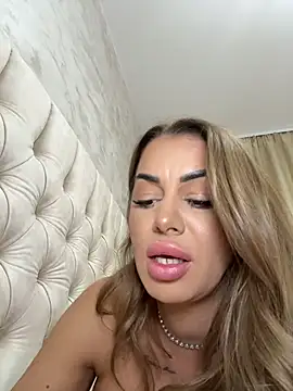 KirstieVegas - Make me feel you deep and hard🔥🎁LT