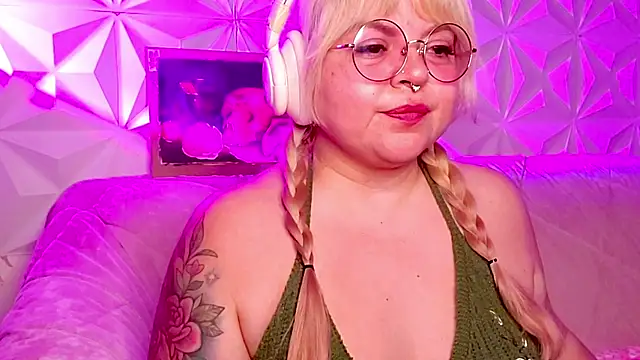 Satyn_doll - Underskirt show