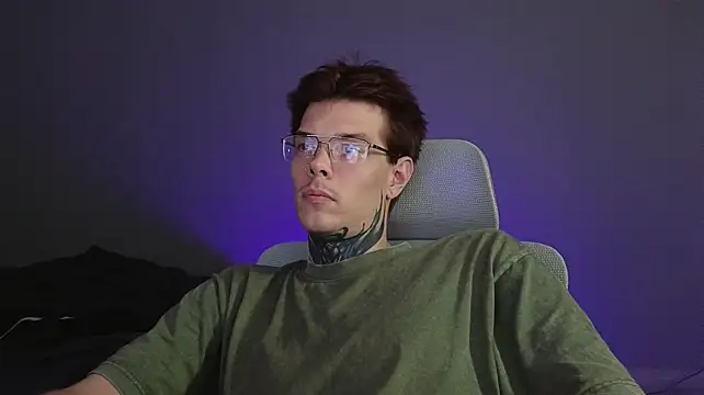DENIS_HERE: απευθείας συνομιλία ΧΧΧ