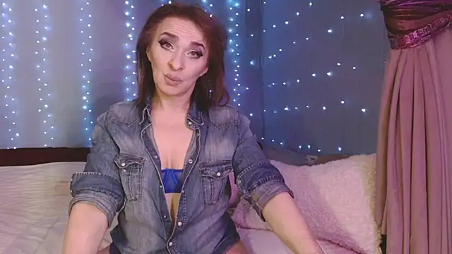 Julia_renard - shake boobs