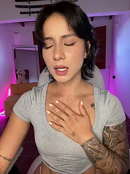 Ale_Lewis Chat XXX live