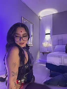 KatlynRous Adlı Modelin Canlı XXX Sohbeti
