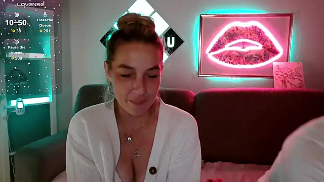 BellaXundXUwe Adlı Modelin Canlı XXX Sohbeti