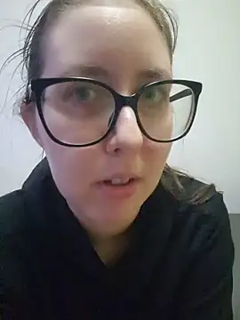 Sarah459 élő XXX-chatje
