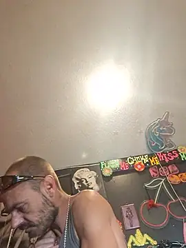 DaddyAndSplashQueen élő XXX-chatje