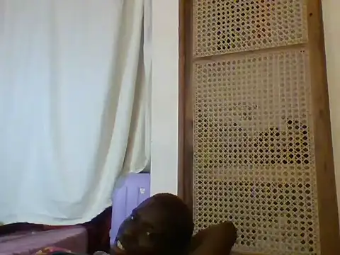 Goldy_petite's Live XXX Chat