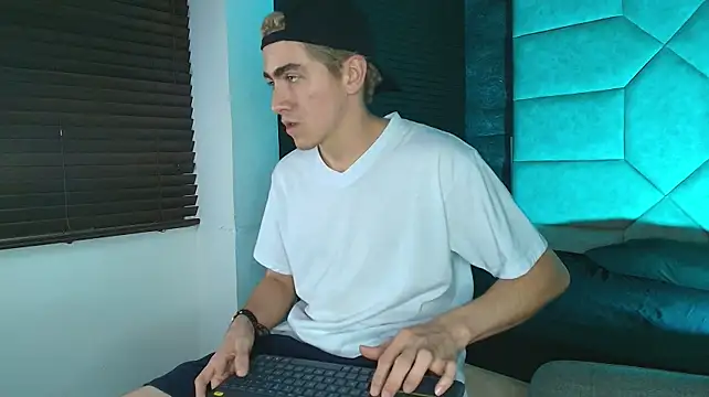 Tyler_Mcrey – Naživo XXX chat