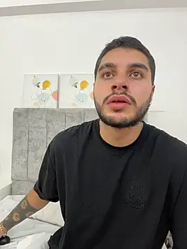 AmadeoWild – Live XXX-chat