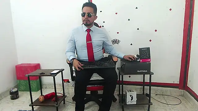 KalethBigDick Chat XXX in diretta