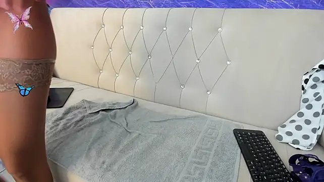 Belle_Emmanuelle - dildo boobs