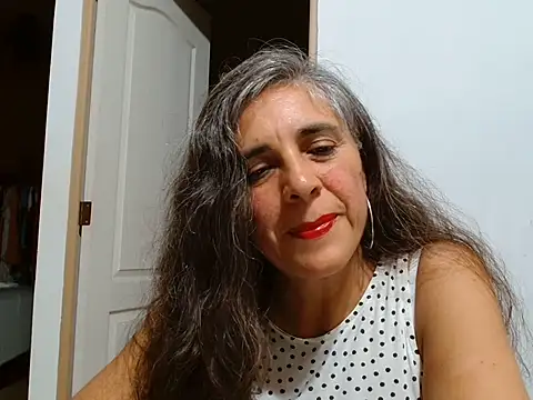 Pretty_Latina76's Live XXX Chat