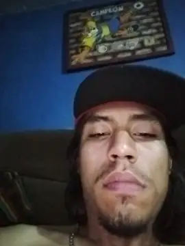 AlexAlejandro13 – Naživo XXX chat