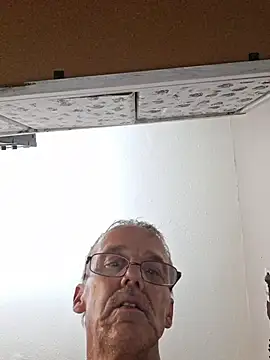 Marcus271のライブXXXチャット
