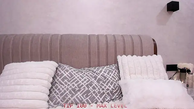 TinyKim_ XXX чат на живо
