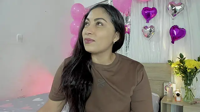 Czat XXX na żywo – Lauralove_69
