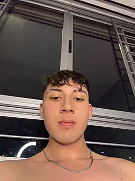 OLIVER_K Adlı Modelin Canlı XXX Sohbeti
