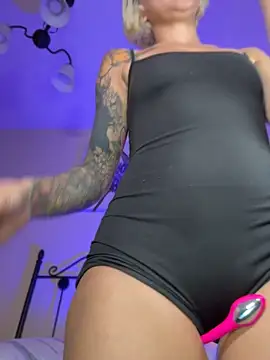 Cinamoonn - Ride in cowgirll hmmmPlug Anal