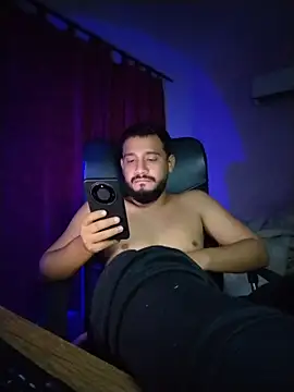 XXX chat uživo modela BadboyX333