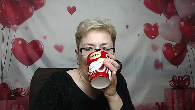 EmiliaGree élő XXX-chatje