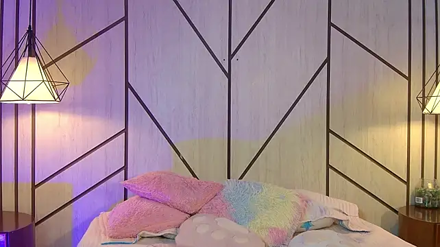 ChloeRem - Oil my Boobs and Slap x5 ;)