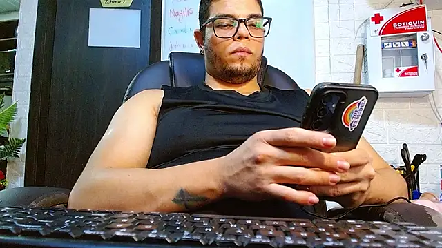 XXX chat uživo modela Realjoel01