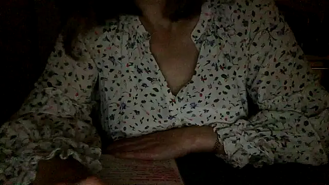 Zirellinyn Live XXX chat