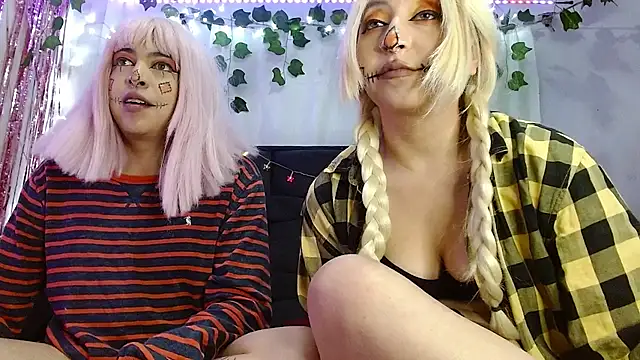 the_lesbian_game's Live XXX Chat