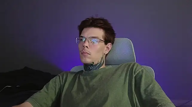 DENIS_HERE লাইভ XXX চ্যাট