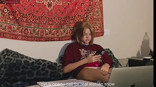 Catherine19Hunt élő XXX-chatje