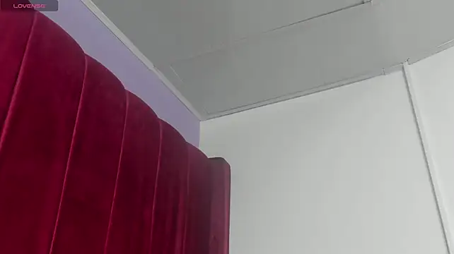 miajhonsonx's Live XXX Chat