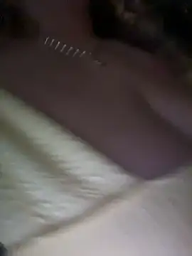 Sara_smiiith211 - oil on my naked body daddy