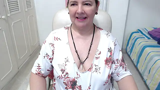 Chat +18 de leonela_69 ao vivo