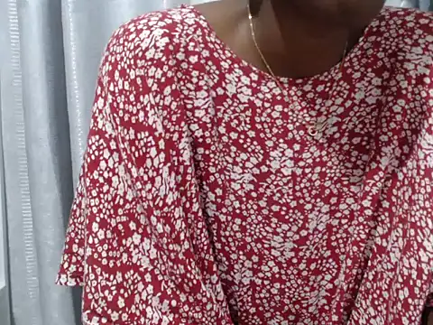 black___ghodess Adlı Modelin Canlı XXX Sohbeti