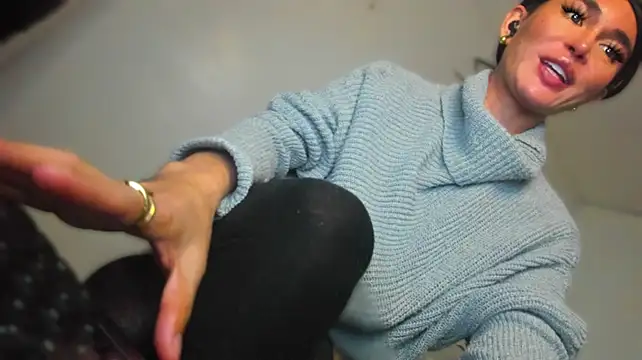MistressNextDoor_ live XXX chat