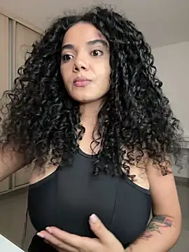 Curlyierr - UNDRESS AND GET NAKED